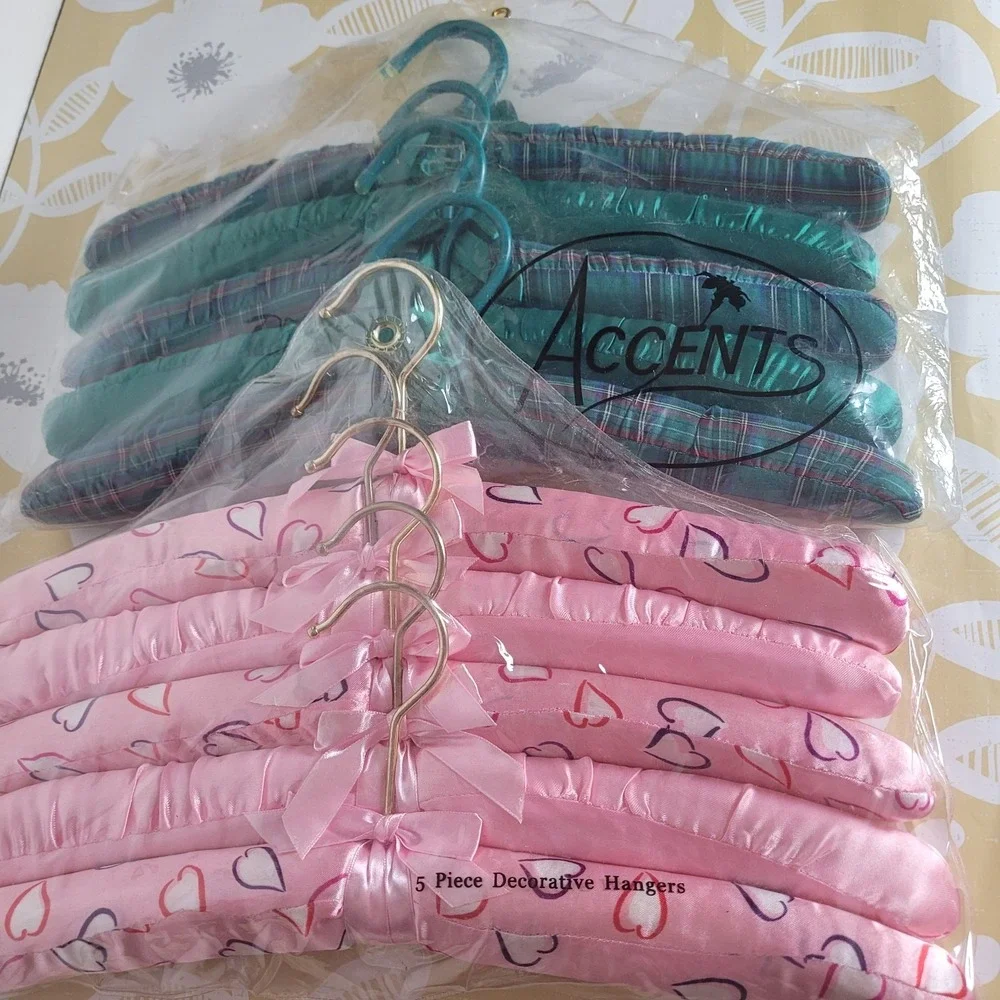 Lot of 10 New Satin Padded Hangers Lingerie No Slip 5 Pink 5 Green Fancy Dress